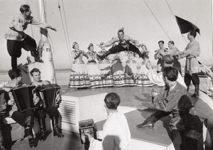 Roger Pic Photo URSS Samara Volga River Dancers 1960