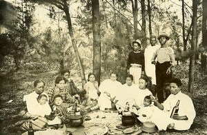 Madagascar Family lunch at the Betsimisaraka Old Photo Ramahandry 1910'