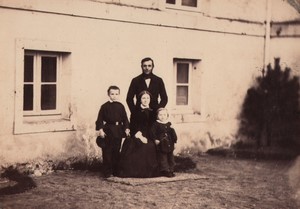 France Chateau du Bouchet castle Auguste, Leocadie & children Old Photo 1861