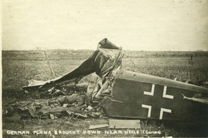 France Somme WWI German plane brought down near Nesle Aviation Old Photo 1918