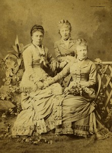 France 3 Women posing Famille Degroux Dervaux Old Cabinet Photo 1870's