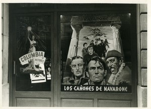 Spain Shop window The guns of Navarone Columbia poster Old Photo 1961