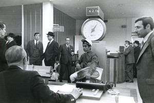 France horse riding Jockey Yves Saint Martin weighing Old Photo 1977