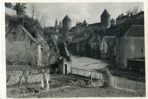 France Semur en Auxois Medieval Towers Dungeons Old Amateur Photo snapshot 1951