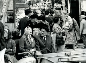 France Paris busy street scene people chatting Old Photo Laszlo 1965