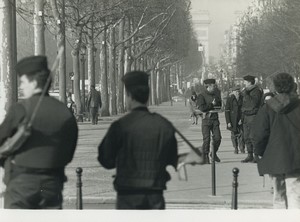 France Paris Police Security Champs Elysees Gulf War old photo january 1991