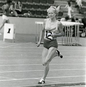 United Kingdom Lesley Kiernan Athlete Track & Field Running Old Photo 1970