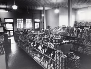 USA Randolph AFB ? Military Grocery Shop Interior old Photo 1950's