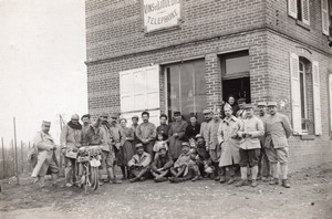 France WWI Soldiers et Villagers in front of Café Wine Shop old Photo 1914-1918